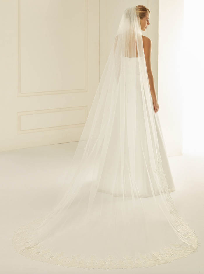 Wedding Veil 2F - Cathedral Length & Lace (Ivory)